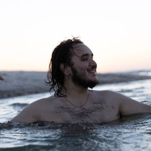 Meet your Posher, Nicholas